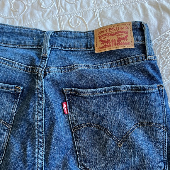 721 High Rise Skinny Levi’s Jeans - Picture 2 of 4